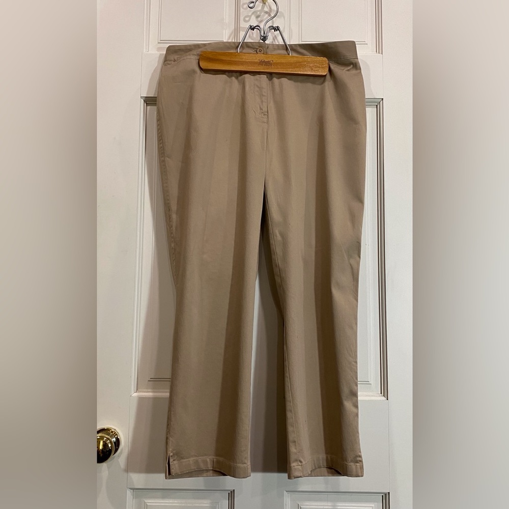 INC Stretch handsome tan cotton capri pants